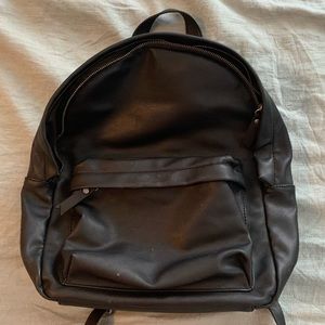 Universal thread backpack